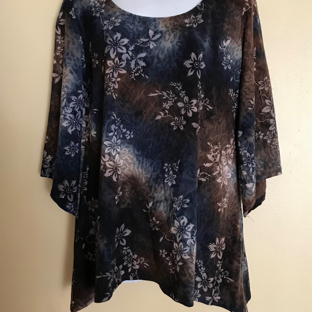 Handkerchief Hem Tunic w/ Glitter Size ML
